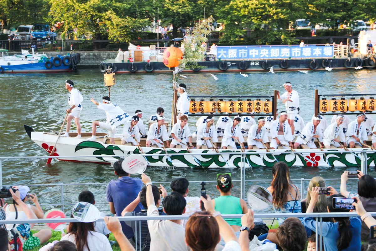 天神祭が4年ぶり完全復活で開催！盛大な陸渡御、夜には船渡御に奉納花火も