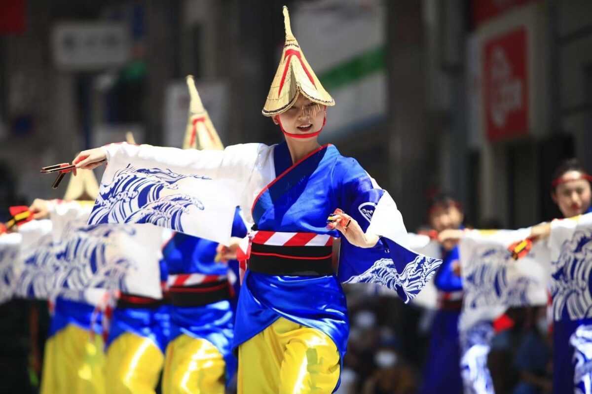 第70回よさこい祭りが開幕！連続出場の老舗商店街チーム『帯屋町筋』が目指す、伝統と挑戦
