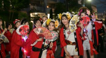 お祭り美女図鑑（大阪・平野郷夏祭り）その1 だんじりギャルの笑顔満開 　