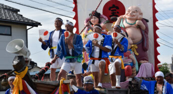 北前船の面影を伝える曳船、輪踊りに宮獅子も！石川県小松市「安宅まつり」ならではの魅力とは？