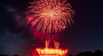 調布花火2023をレポート！暑さもやわらぐ“秋花火”を探して行ってみよう