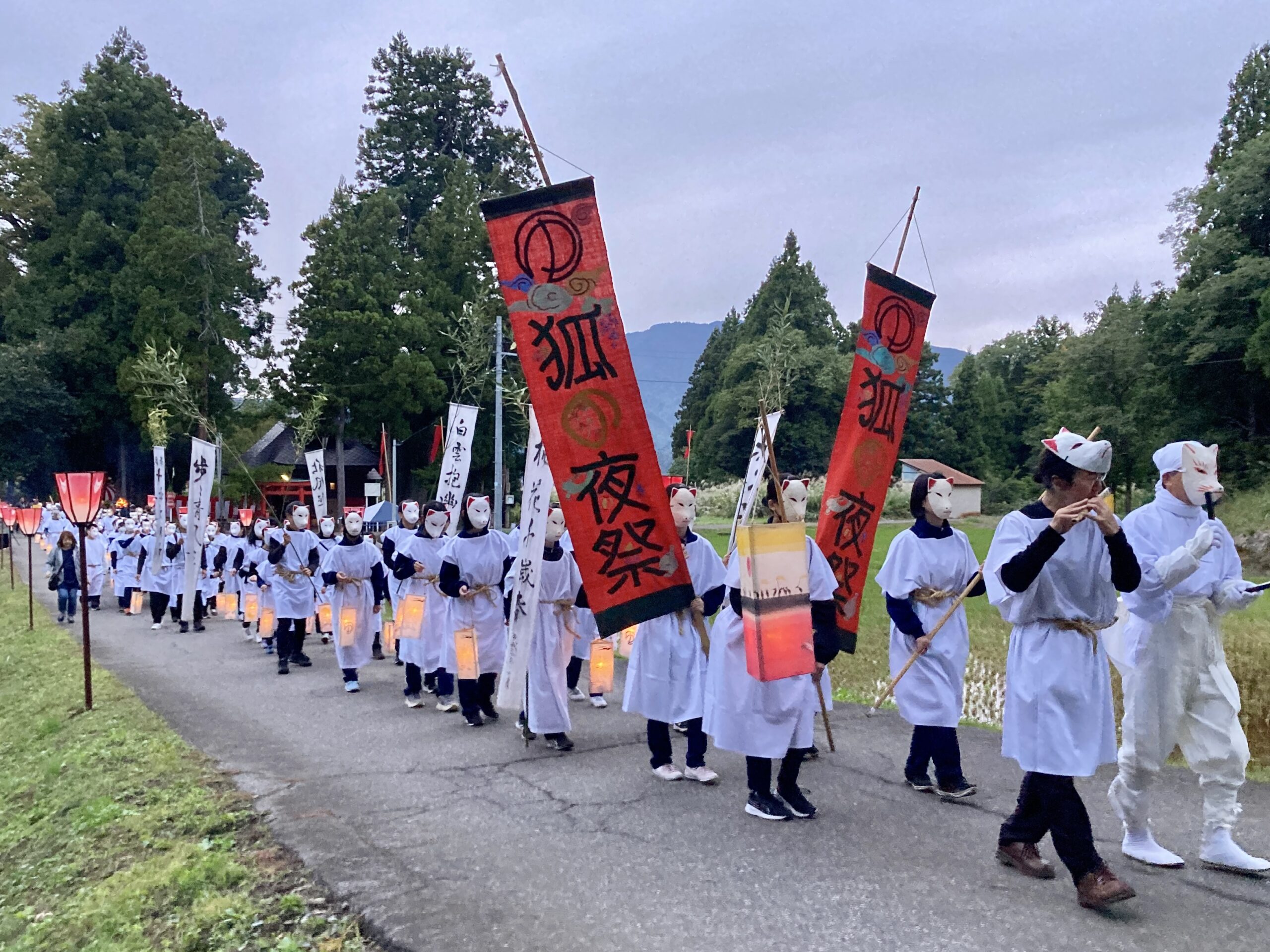 民話の世界観を再現した「狐の夜祭り」は地域の人々のアイディアが詰まっていた