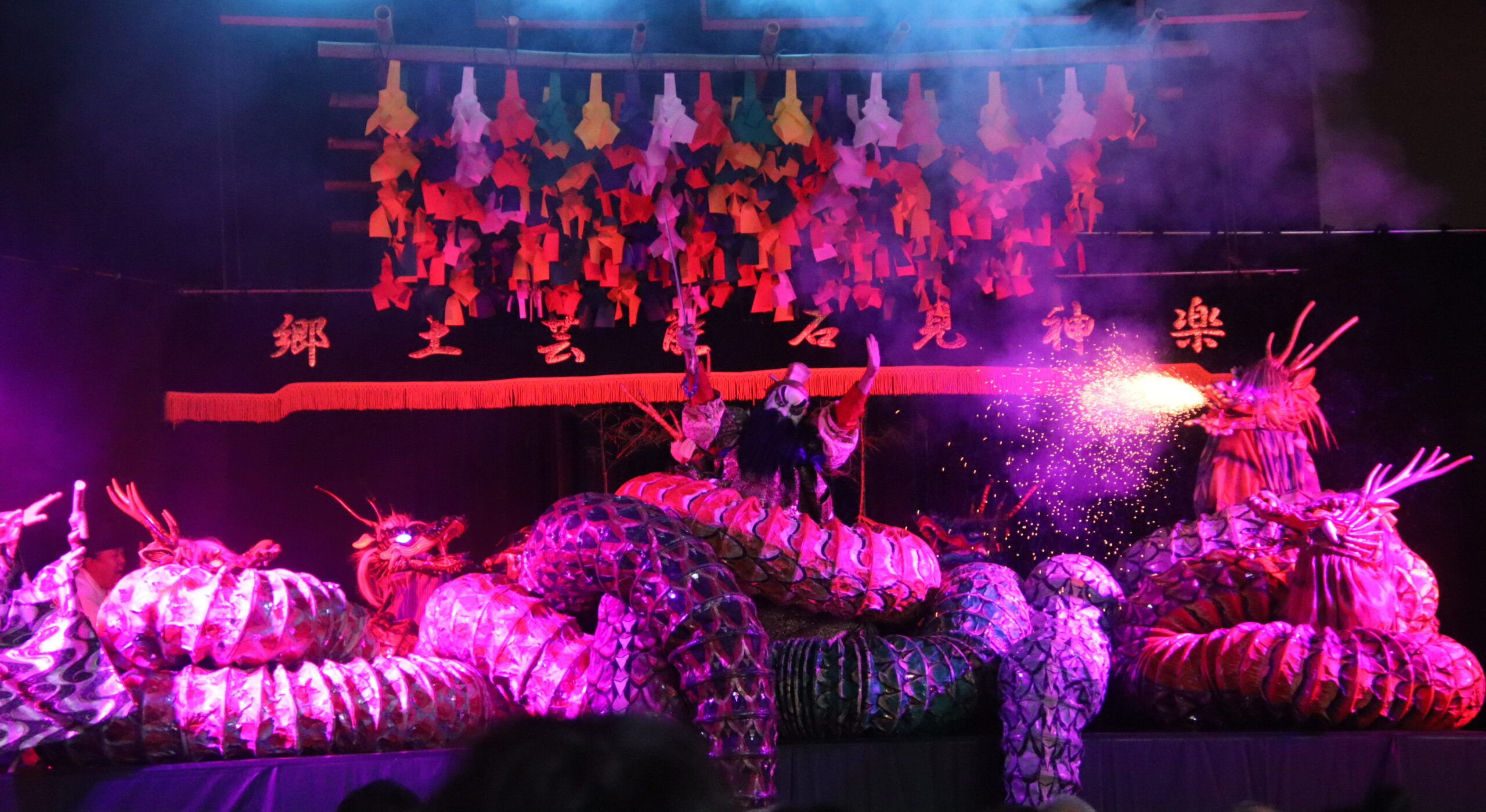 【明日開催】御堂筋ランウェイ2023に浜田市の石見神楽が登場！大迫力の大蛇退治は必見です！<大阪>