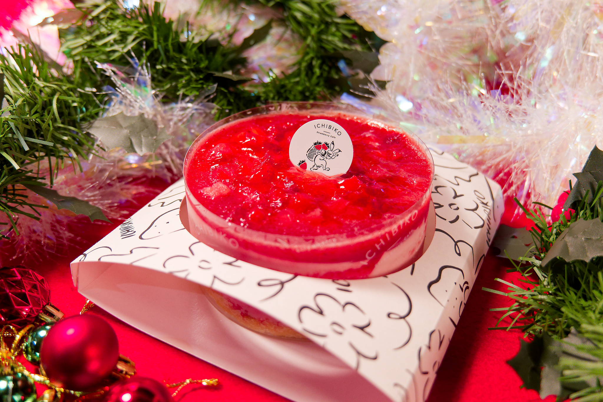 ローソンのクリスマスケーキを一足お先に実食！2023年限定版の味は？