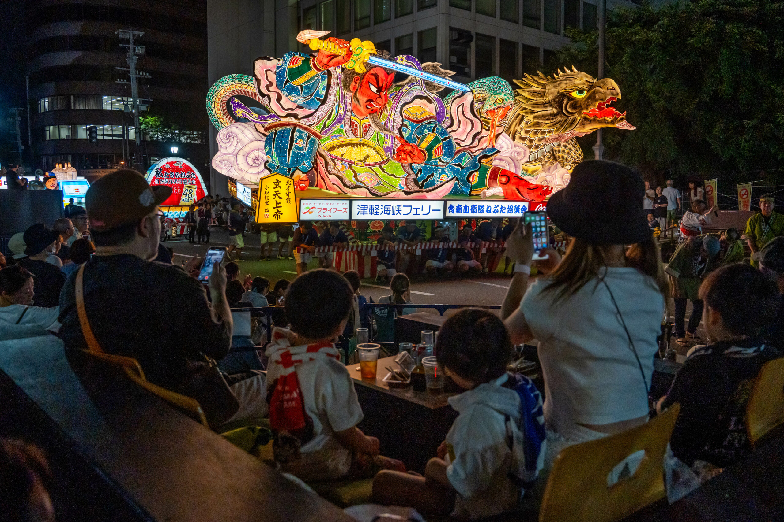 ４年目の“灯と宴”、今年は昼も夜もさらに深化！青森ねぶた祭「プレミアム観覧席2025」販売スタート！